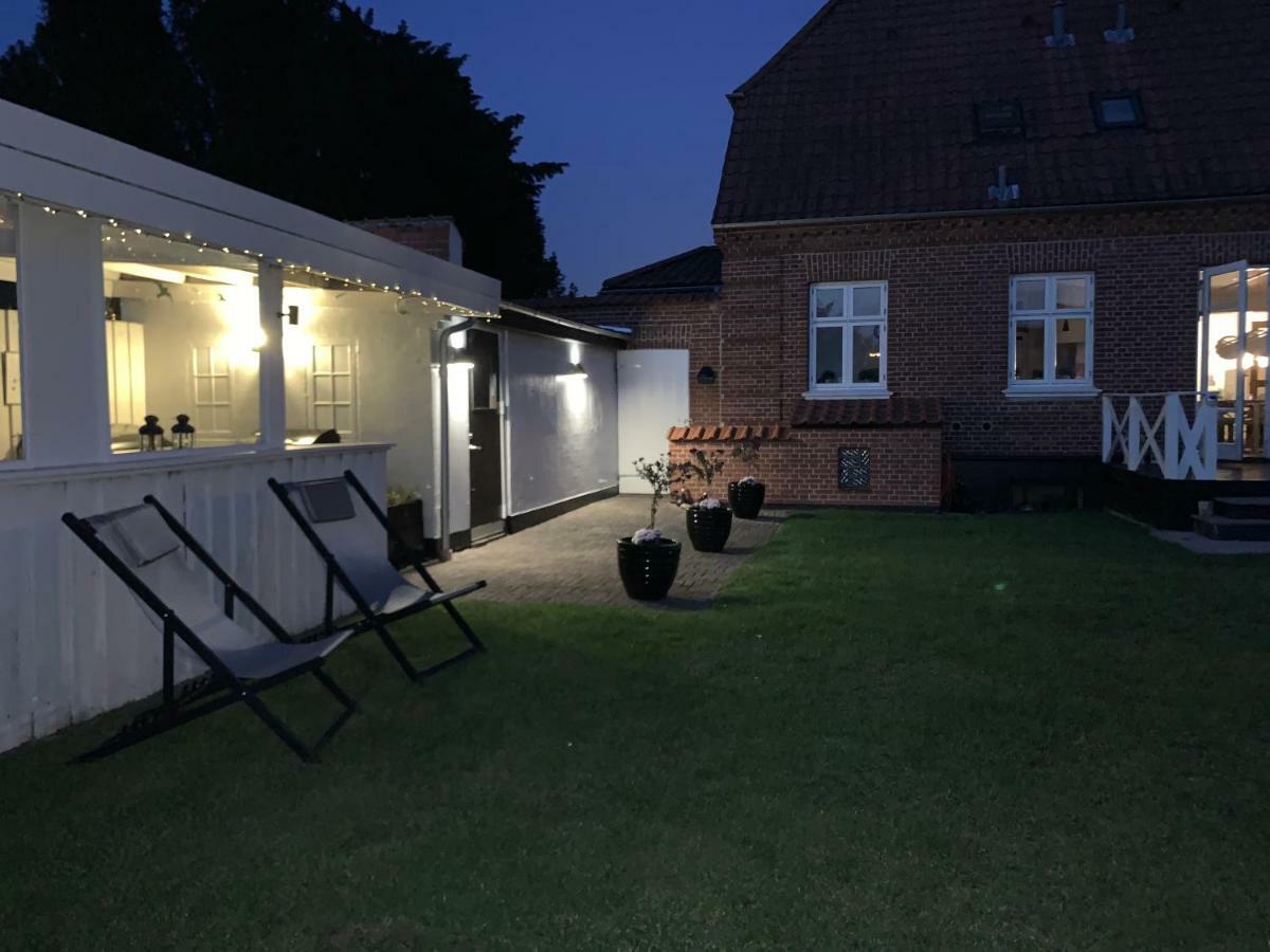 H. C. Lumbyes Vej - Kaelderlejlighed Odense Luaran gambar